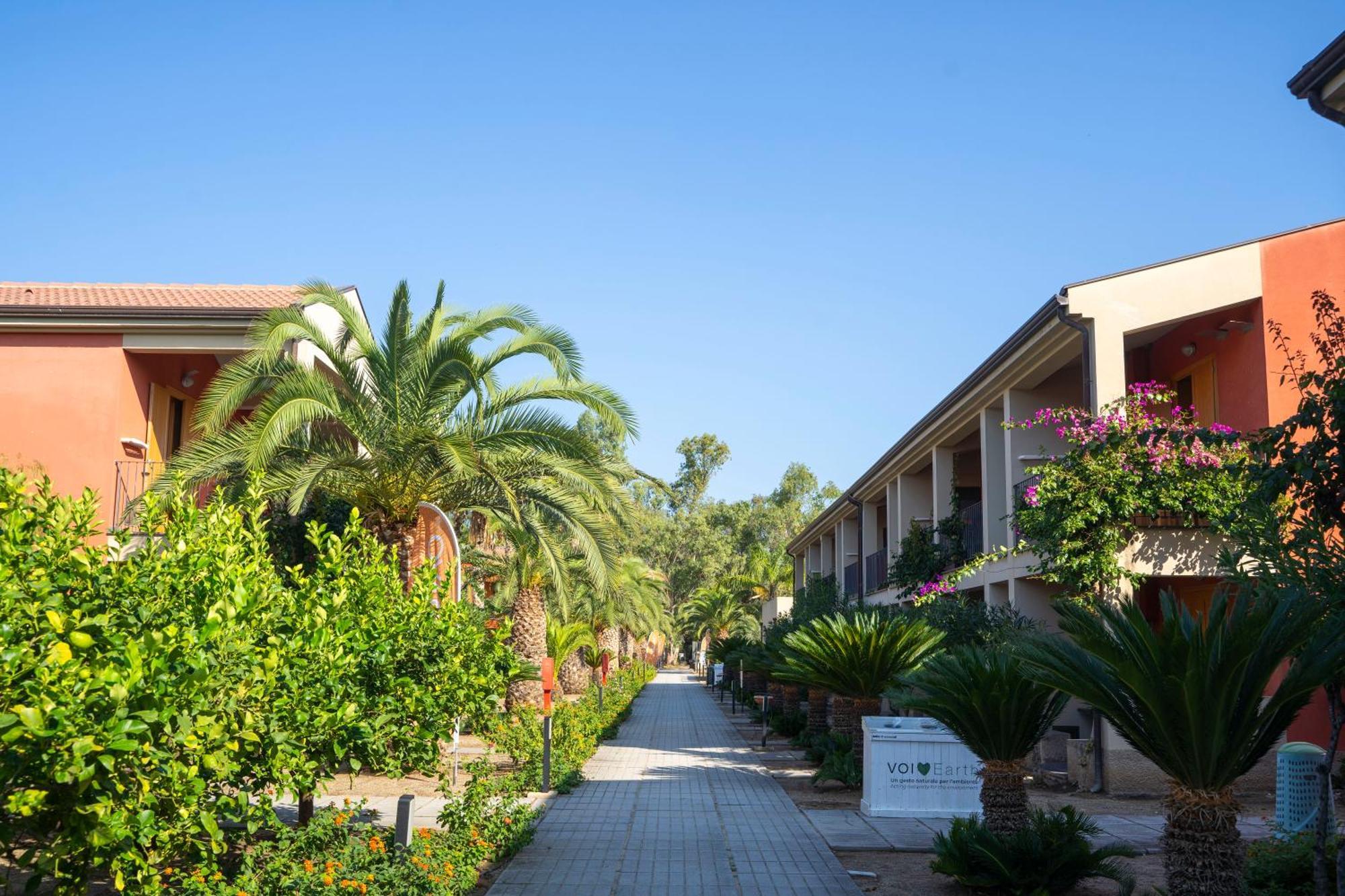 Voi Baia Di Tindari Resort Фурнари Экстерьер фото
