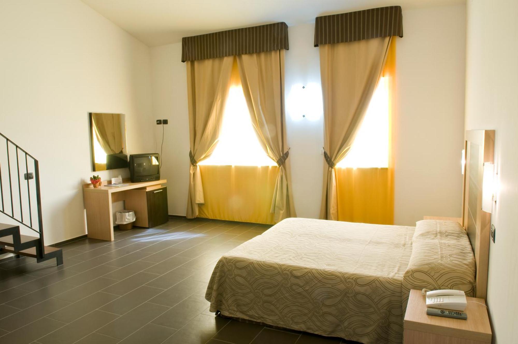 Voi Baia Di Tindari Resort Фурнари Экстерьер фото